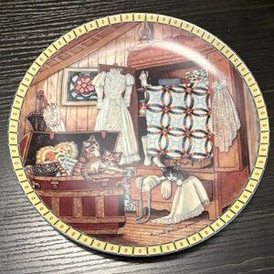 Knowles Decorative Plate with Cats and Quilt Design